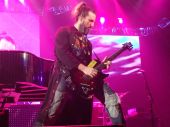 Concerts 2012 0605 paris alphaxl 164 Guns N' Roses